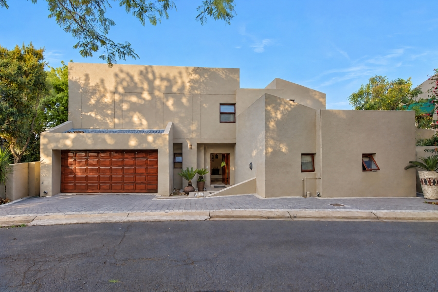 4 Bedroom Property for Sale in Lonehill Gauteng