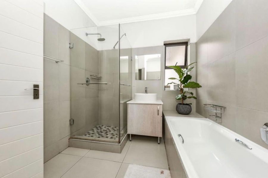 4 Bedroom Property for Sale in Broadacres Gauteng