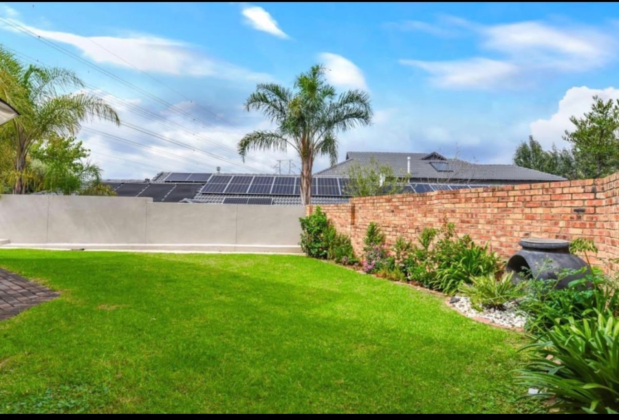 4 Bedroom Property for Sale in Broadacres Gauteng