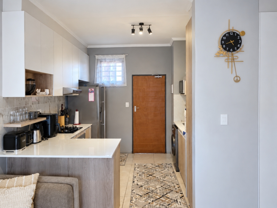 2 Bedroom Property for Sale in Waterfall Gauteng
