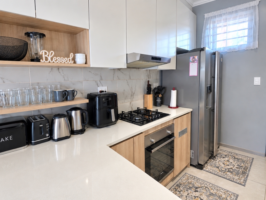 2 Bedroom Property for Sale in Waterfall Gauteng