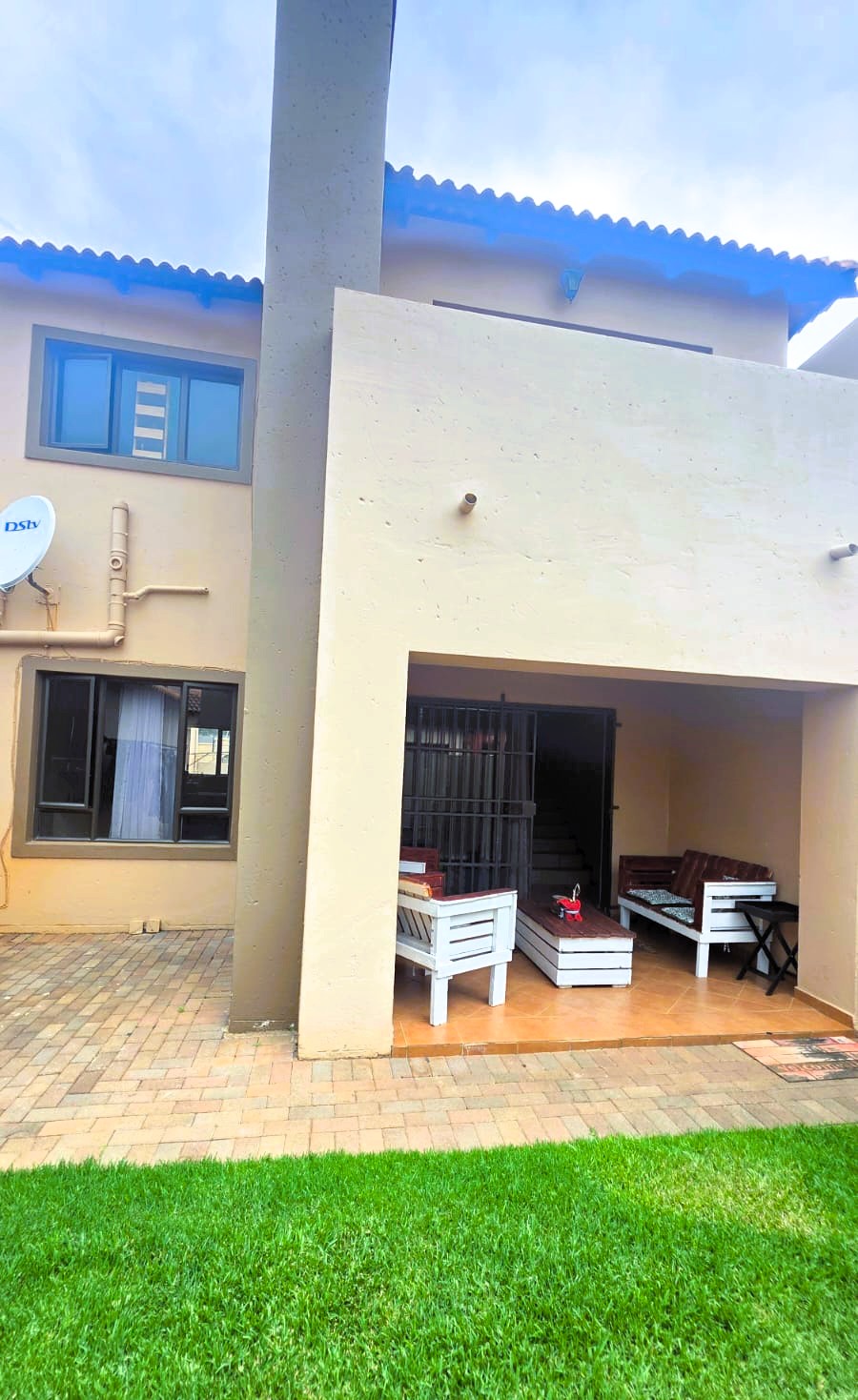 2 Bedroom Property for Sale in Noordheuwel Gauteng