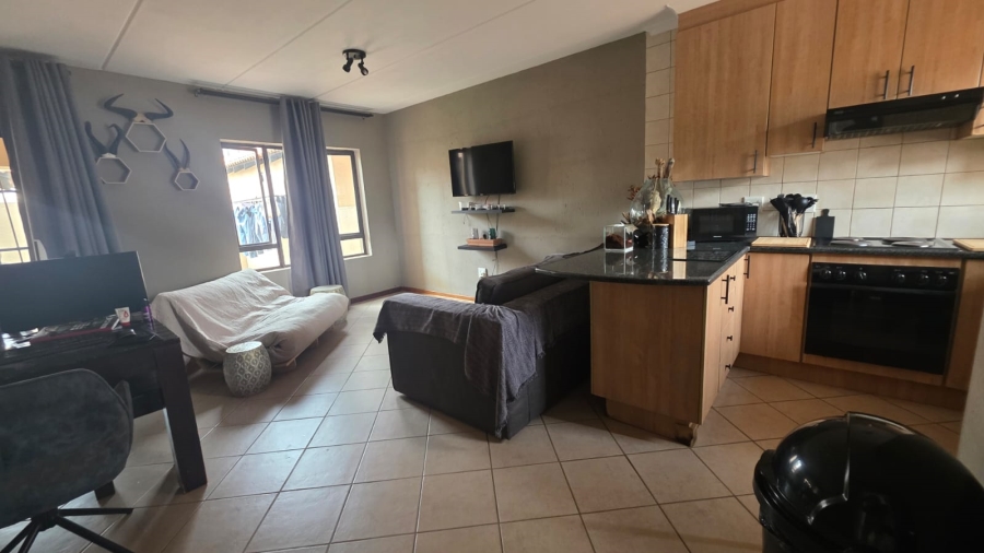 2 Bedroom Property for Sale in Noordheuwel Gauteng