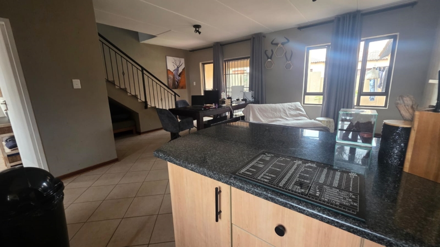 2 Bedroom Property for Sale in Noordheuwel Gauteng