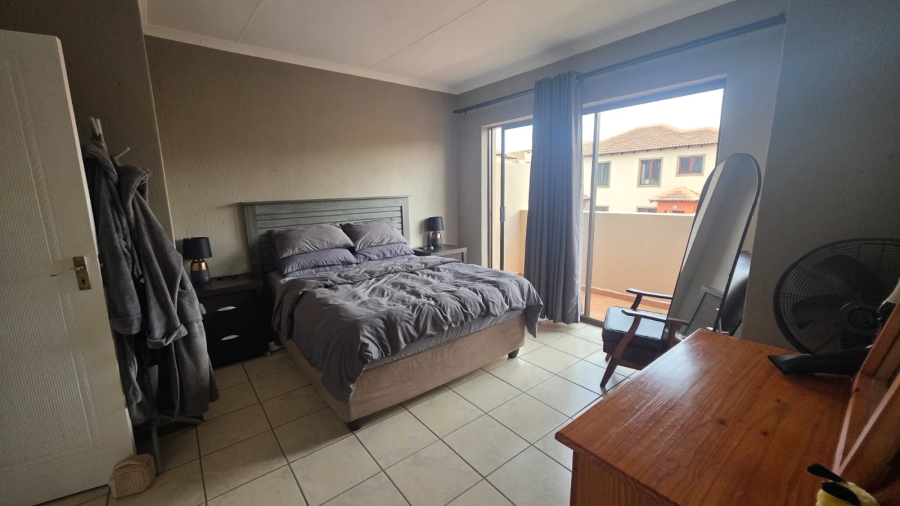 2 Bedroom Property for Sale in Noordheuwel Gauteng