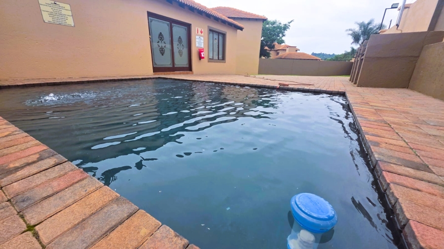 2 Bedroom Property for Sale in Noordheuwel Gauteng