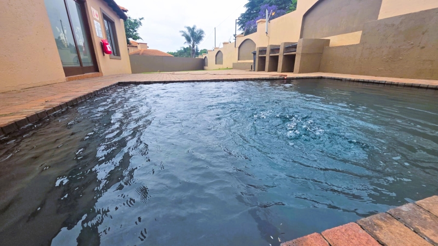 2 Bedroom Property for Sale in Noordheuwel Gauteng