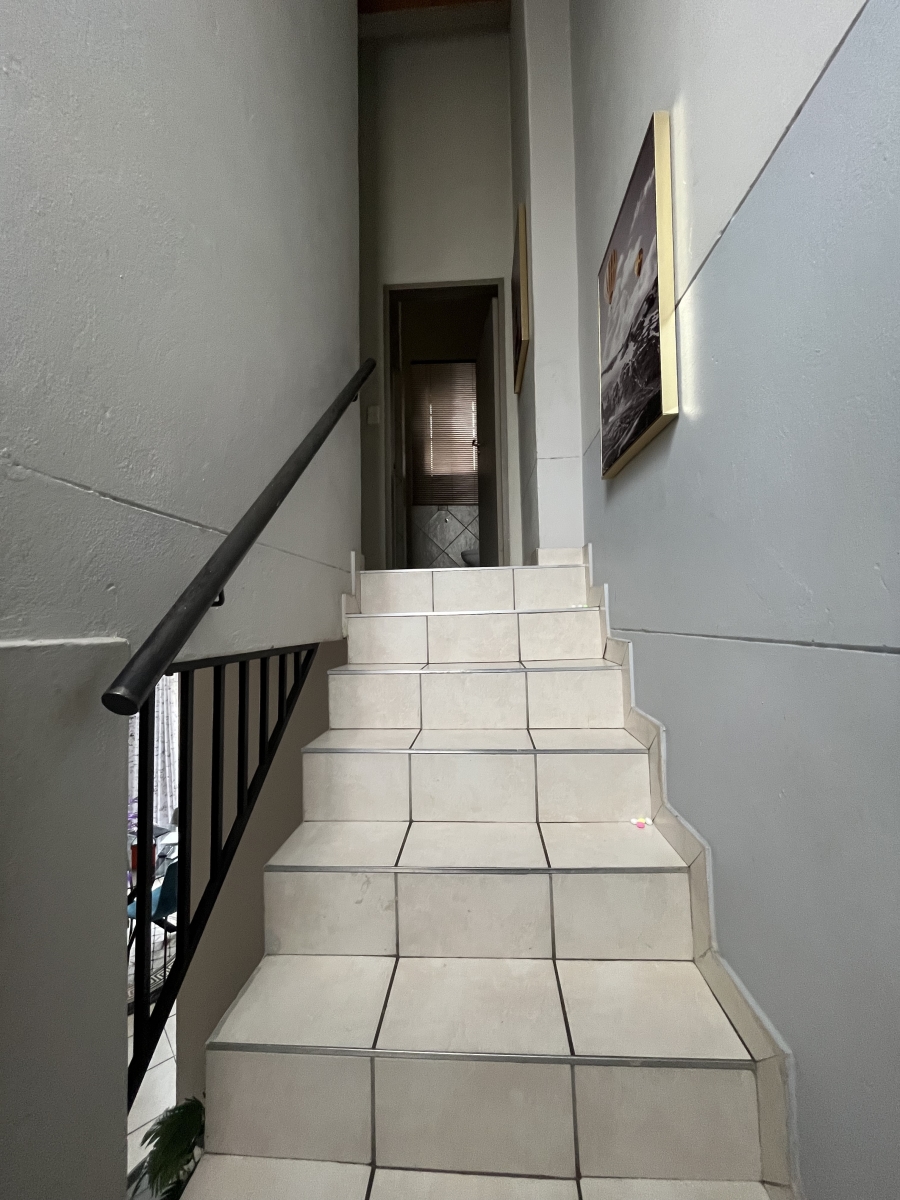 2 Bedroom Property for Sale in North Riding Gauteng