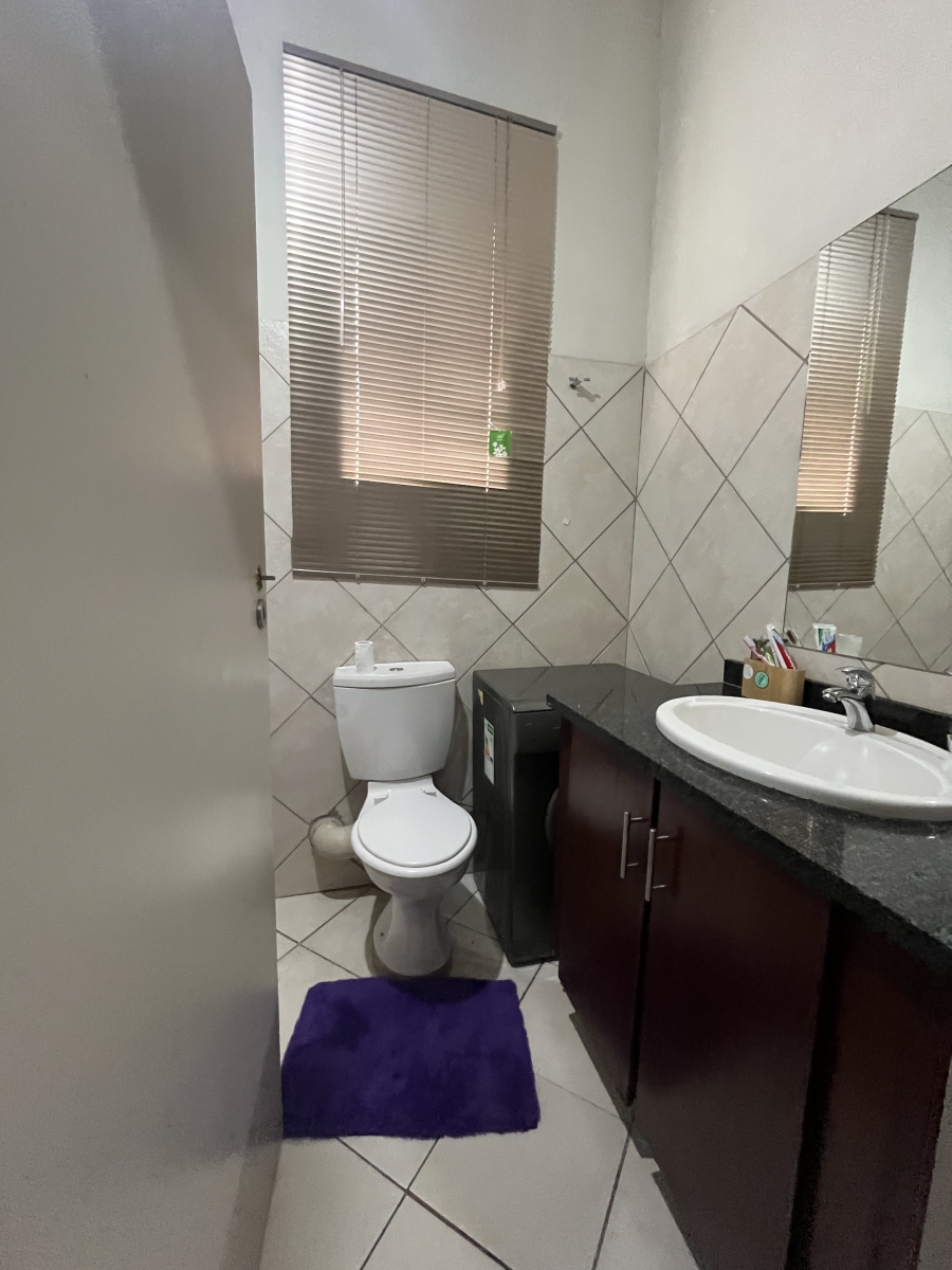 2 Bedroom Property for Sale in North Riding Gauteng