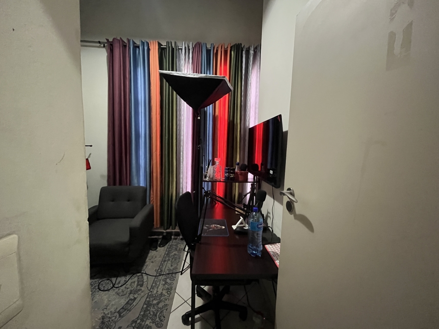 2 Bedroom Property for Sale in North Riding Gauteng