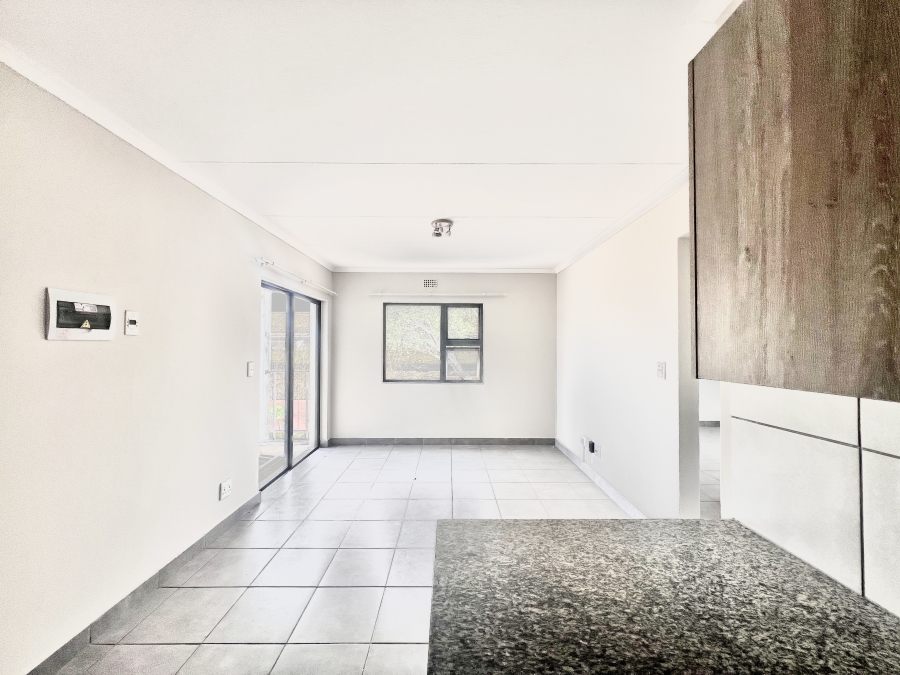 2 Bedroom Property for Sale in Grand Central Gauteng