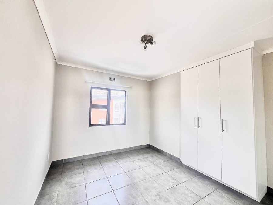 2 Bedroom Property for Sale in Grand Central Gauteng