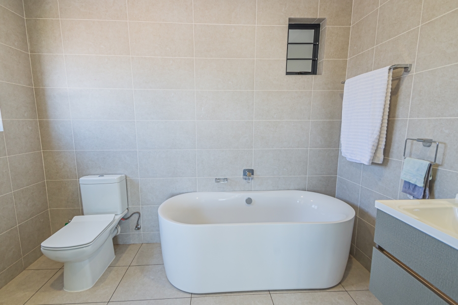 To Let 1 Bedroom Property for Rent in Greenstone Hill Gauteng
