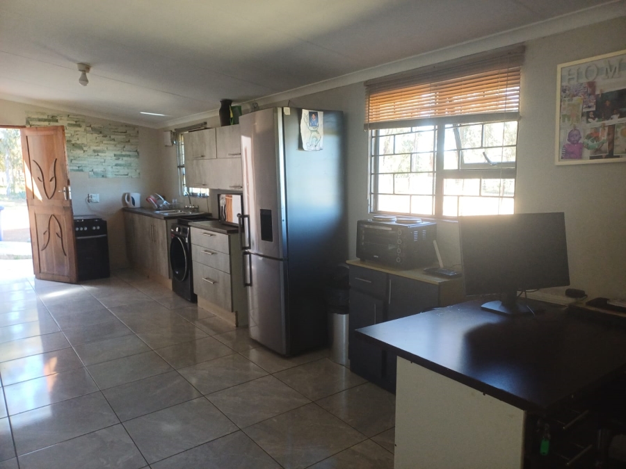 To Let 3 Bedroom Property for Rent in Walker Fruit Farms Gauteng