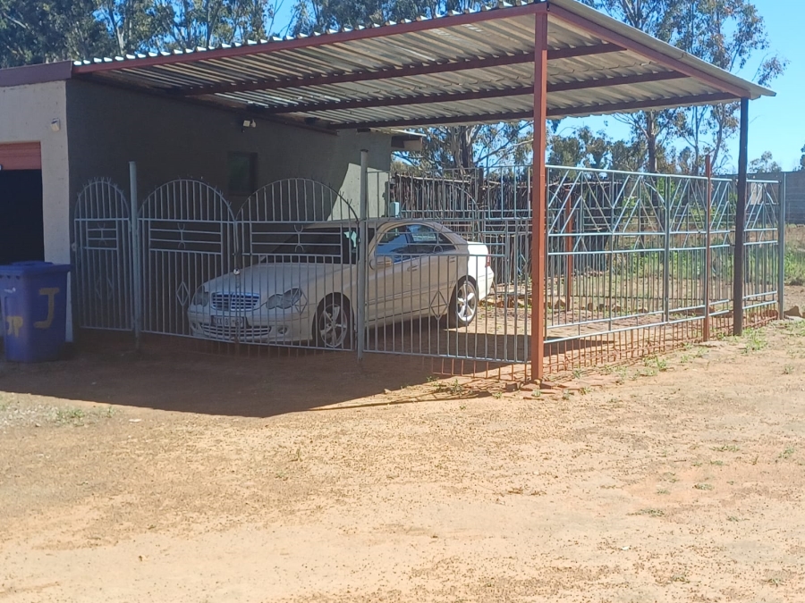 To Let 3 Bedroom Property for Rent in Walker Fruit Farms Gauteng