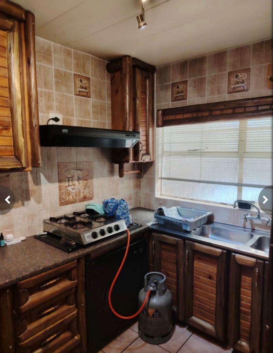 3 Bedroom Property for Sale in Sinoville Gauteng