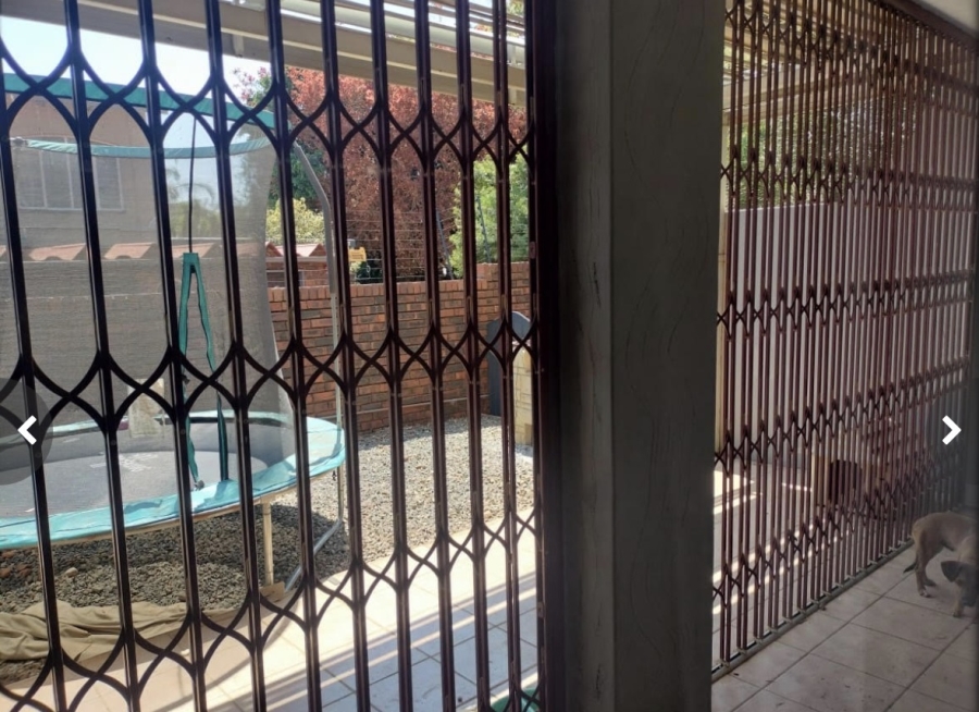 3 Bedroom Property for Sale in Sinoville Gauteng