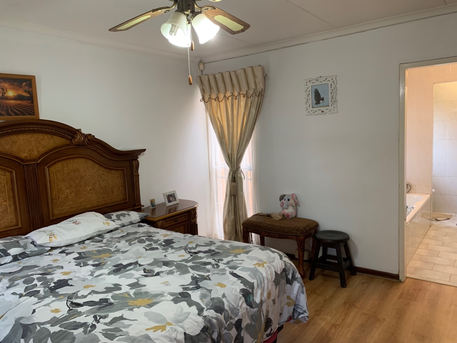 3 Bedroom Property for Sale in Die Wilgers Gauteng