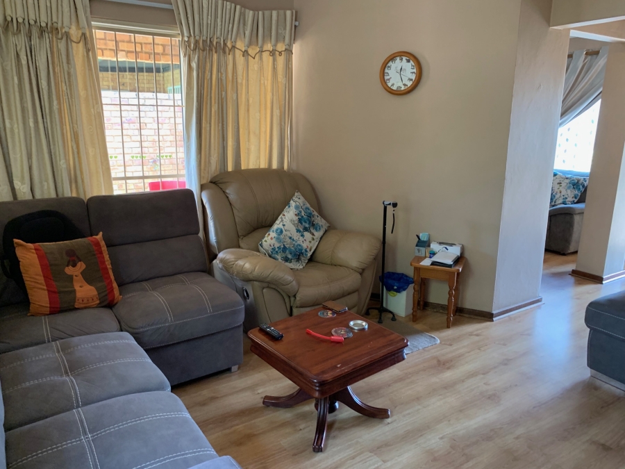 3 Bedroom Property for Sale in Die Wilgers Gauteng