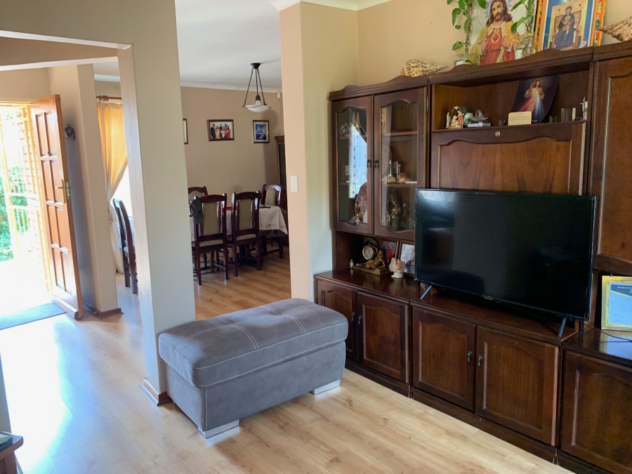 3 Bedroom Property for Sale in Die Wilgers Gauteng