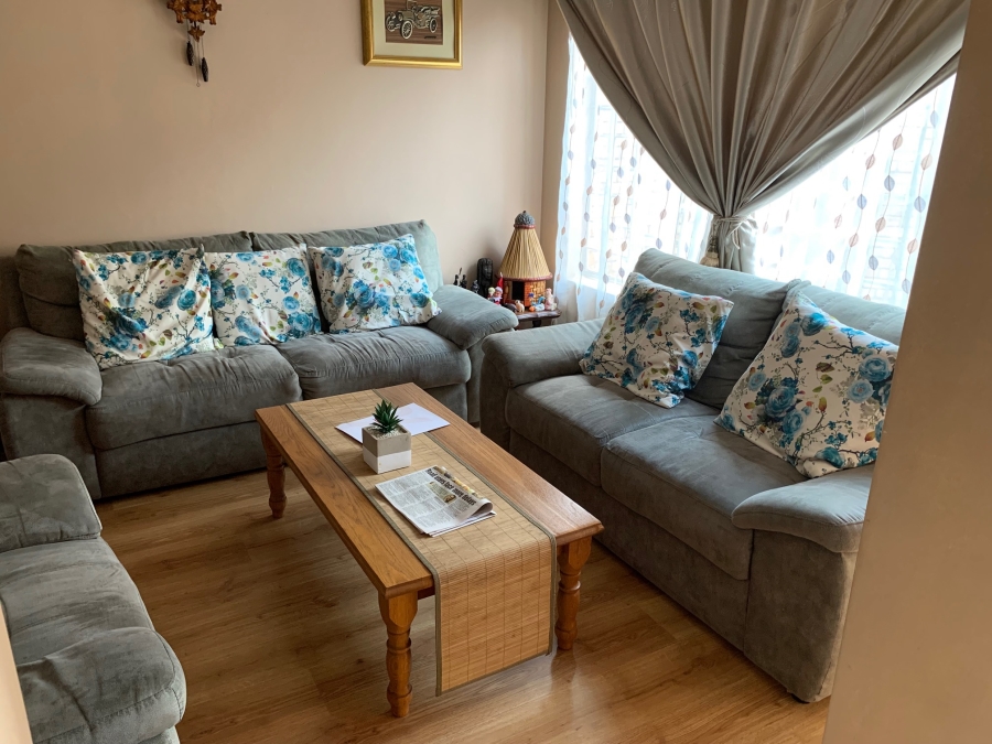 3 Bedroom Property for Sale in Die Wilgers Gauteng