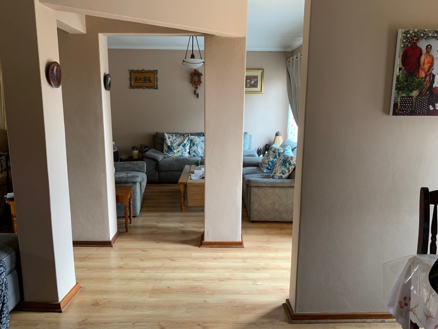 3 Bedroom Property for Sale in Die Wilgers Gauteng