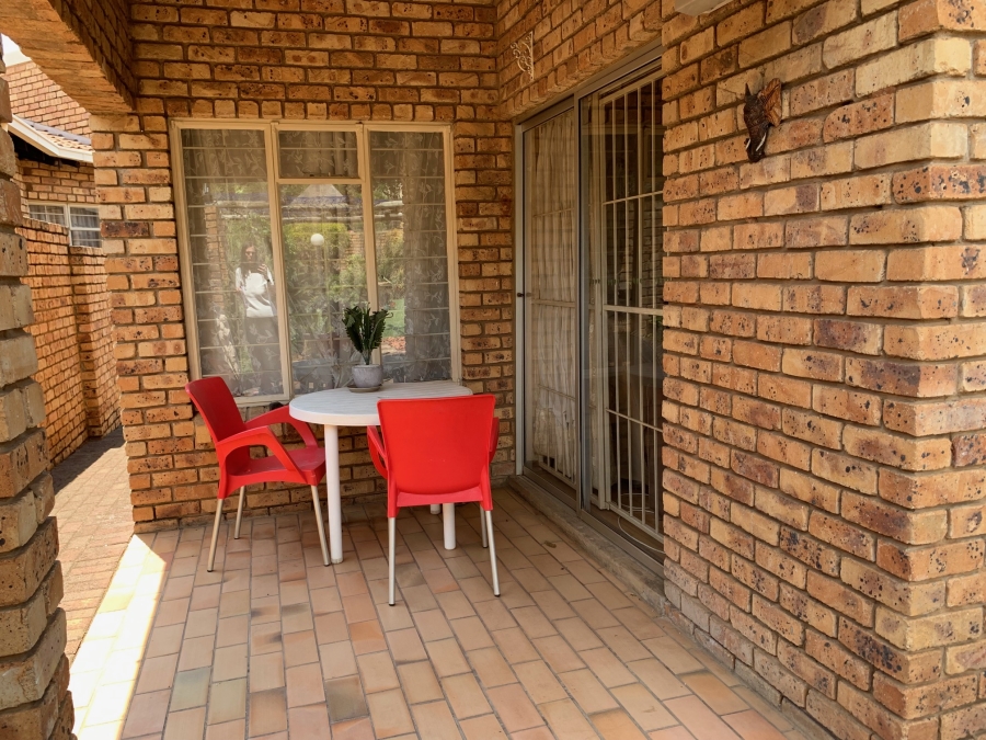 3 Bedroom Property for Sale in Die Wilgers Gauteng