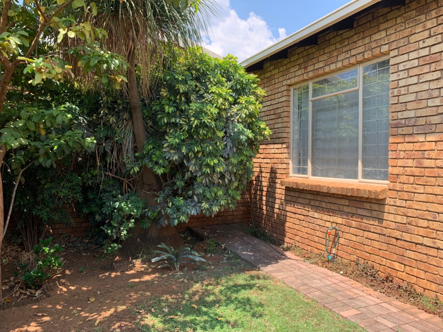 3 Bedroom Property for Sale in Die Wilgers Gauteng