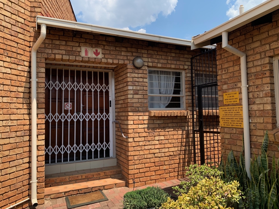 3 Bedroom Property for Sale in Die Wilgers Gauteng