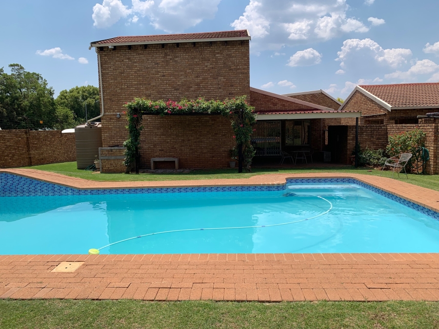 3 Bedroom Property for Sale in Die Wilgers Gauteng