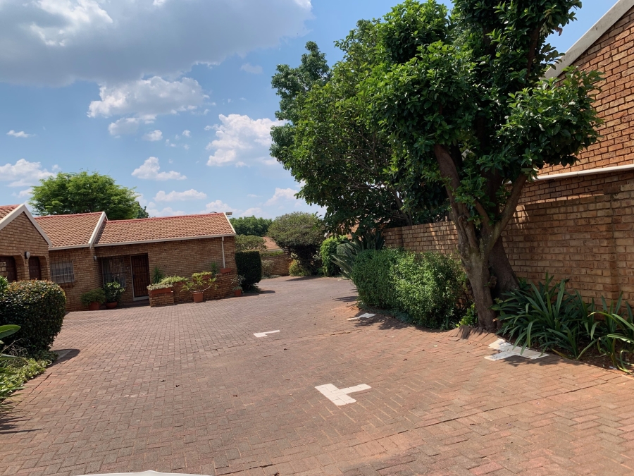 3 Bedroom Property for Sale in Die Wilgers Gauteng