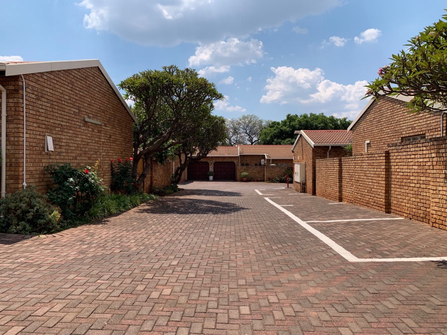 3 Bedroom Property for Sale in Die Wilgers Gauteng