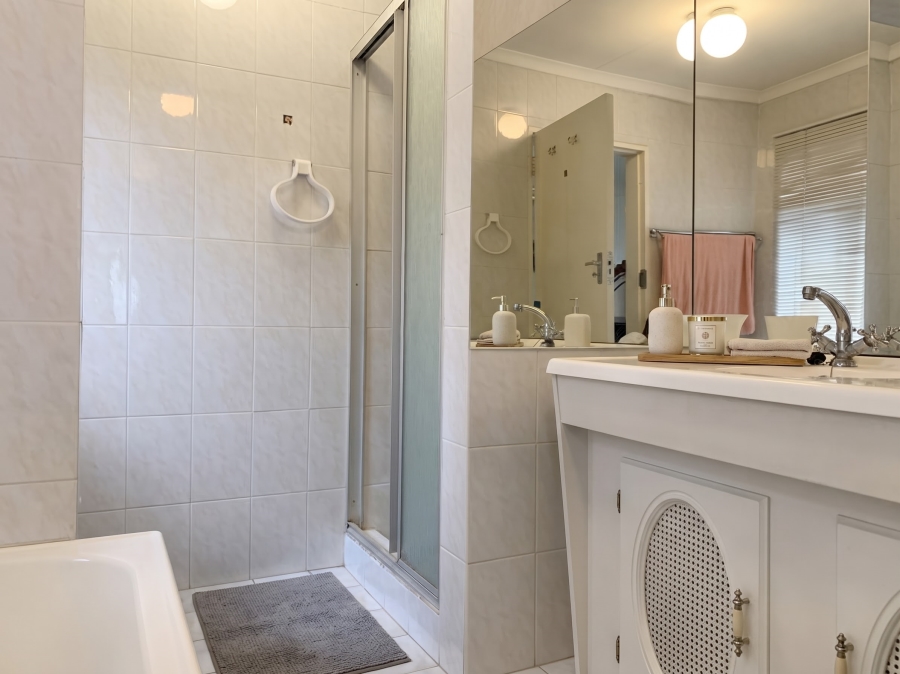 3 Bedroom Property for Sale in Die Wilgers Gauteng