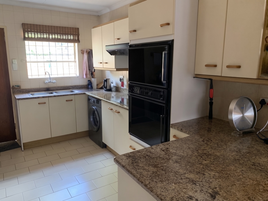 3 Bedroom Property for Sale in Die Wilgers Gauteng