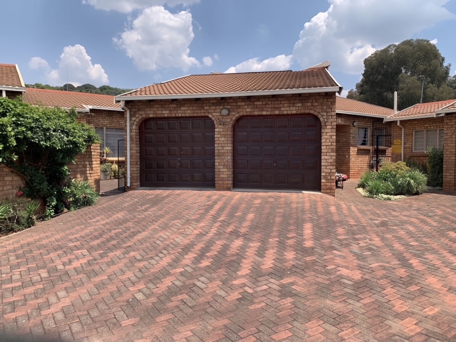 3 Bedroom Property for Sale in Die Wilgers Gauteng