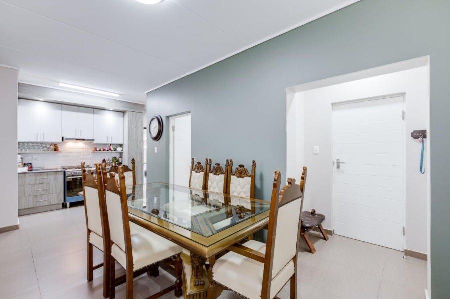 To Let 4 Bedroom Property for Rent in Kyalami Ridge Gauteng
