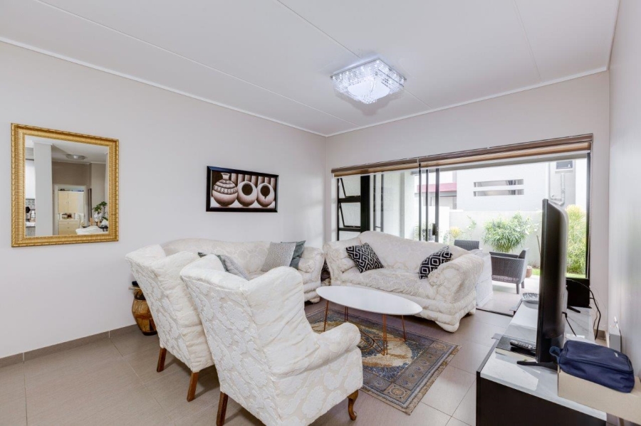 To Let 4 Bedroom Property for Rent in Kyalami Ridge Gauteng
