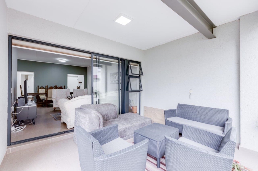 To Let 4 Bedroom Property for Rent in Kyalami Ridge Gauteng