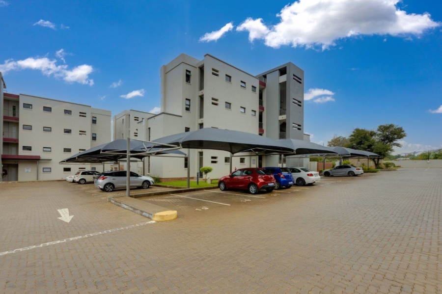 To Let 4 Bedroom Property for Rent in Kyalami Ridge Gauteng