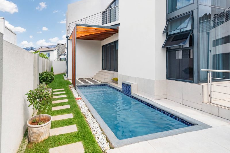 To Let 4 Bedroom Property for Rent in Homes Haven Gauteng