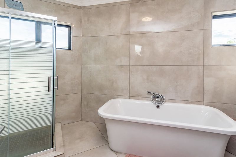 To Let 4 Bedroom Property for Rent in Homes Haven Gauteng