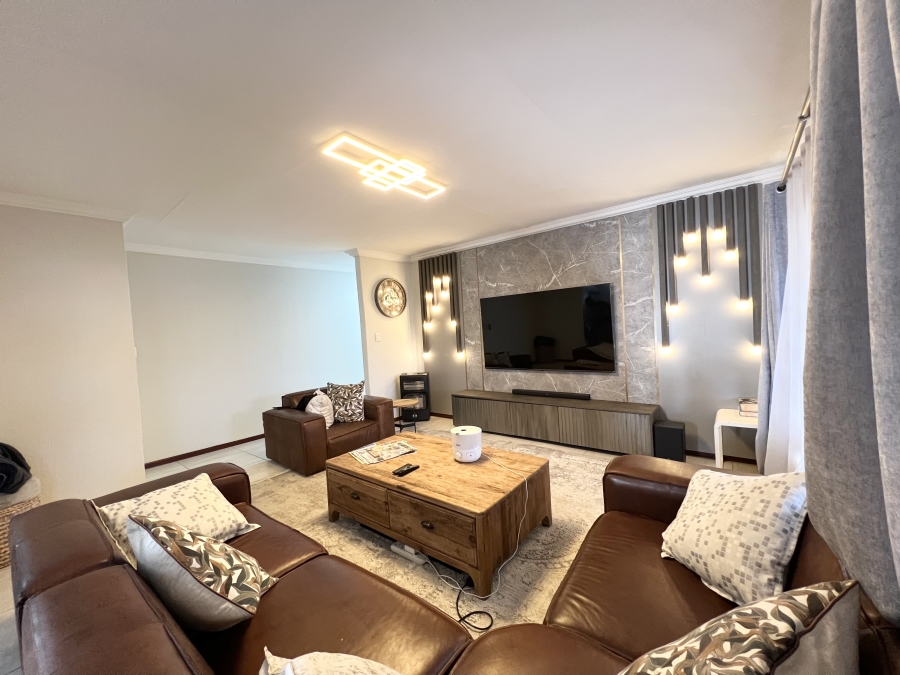 3 Bedroom Property for Sale in Norscot Gauteng