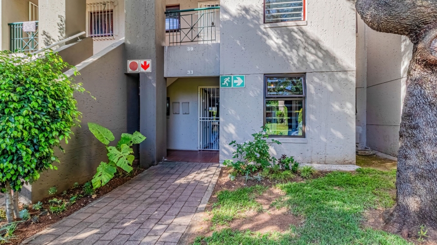2 Bedroom Property for Sale in Marais Steyn Park Gauteng