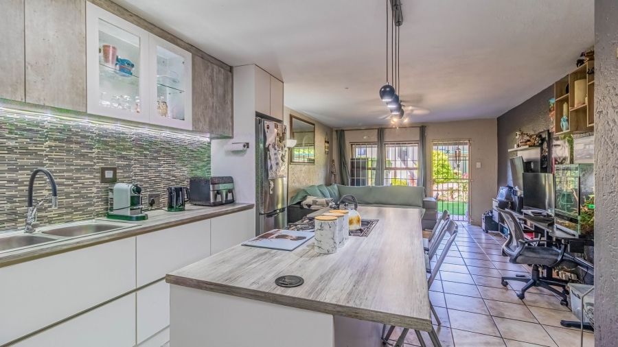 2 Bedroom Property for Sale in Marais Steyn Park Gauteng