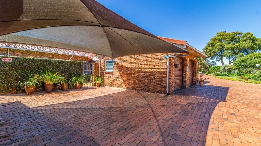 3 Bedroom Property for Sale in Elma Park Gauteng