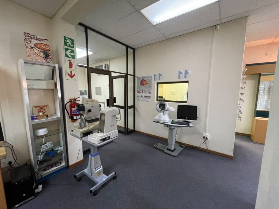 To Let Commercial Property for Rent in Farrar Park Gauteng