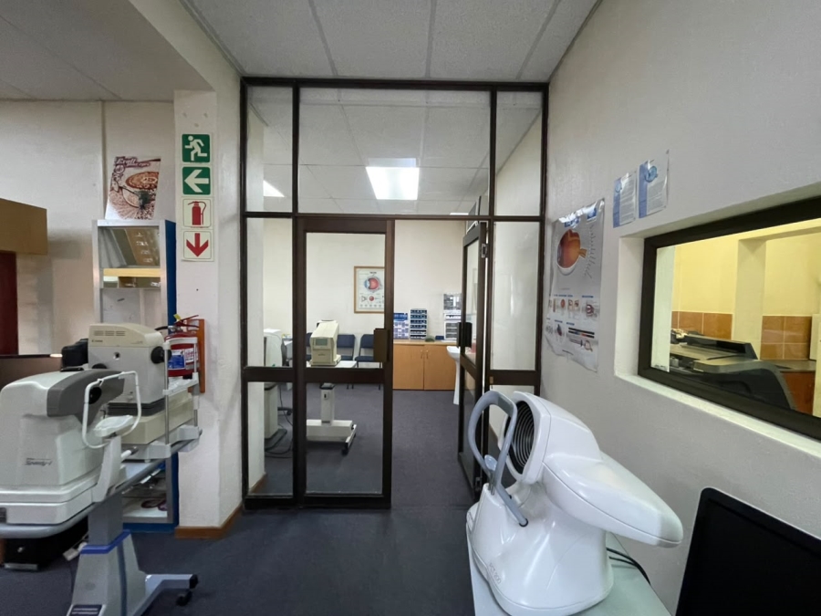 To Let Commercial Property for Rent in Farrar Park Gauteng
