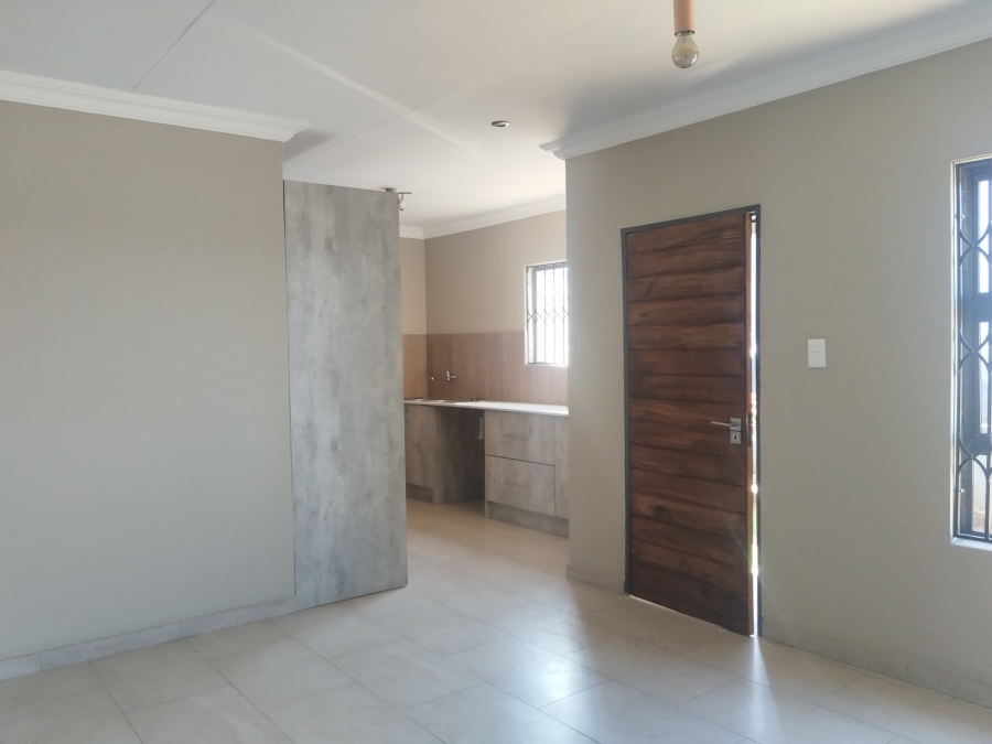 2 Bedroom Property for Sale in Vanderbijlpark CE 4 Gauteng