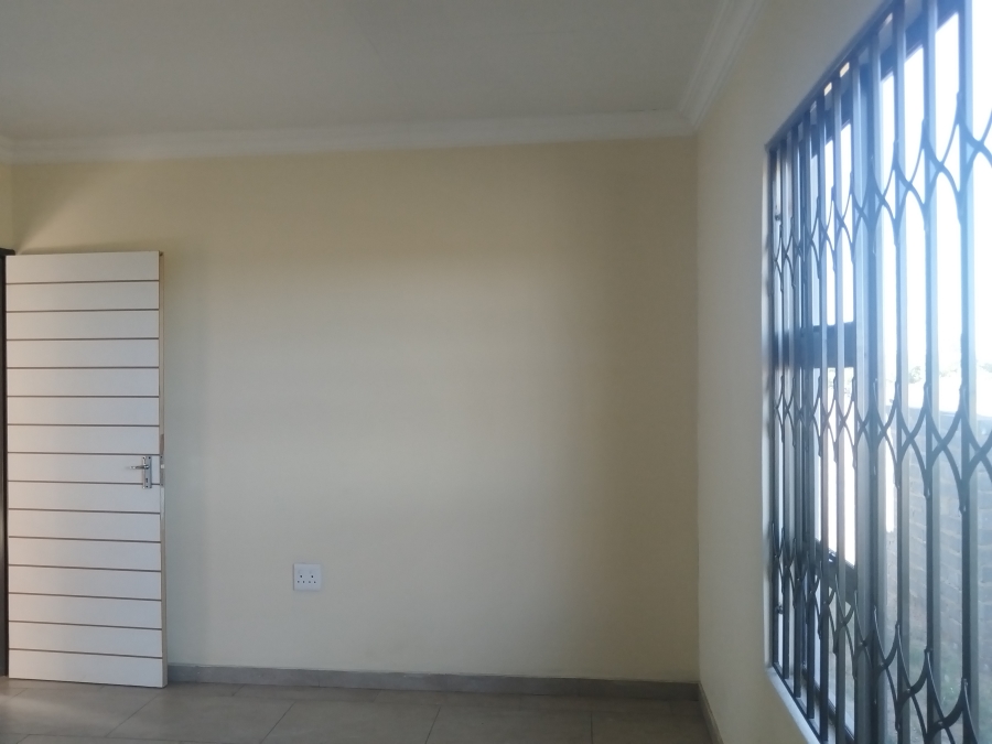 2 Bedroom Property for Sale in Vanderbijlpark CE 4 Gauteng