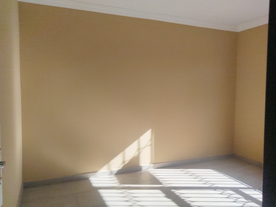 2 Bedroom Property for Sale in Vanderbijlpark CE 4 Gauteng